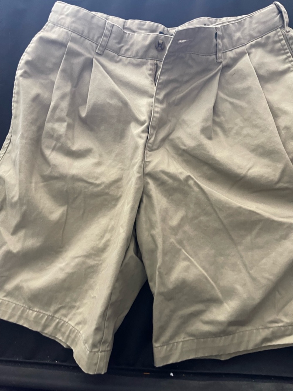 Men's Tailored Flat-Front Shorts in Light Olive